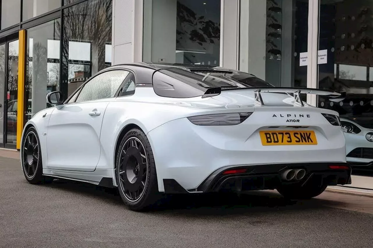 Alpine A110 R with Carbon Wheels Available at a Discount