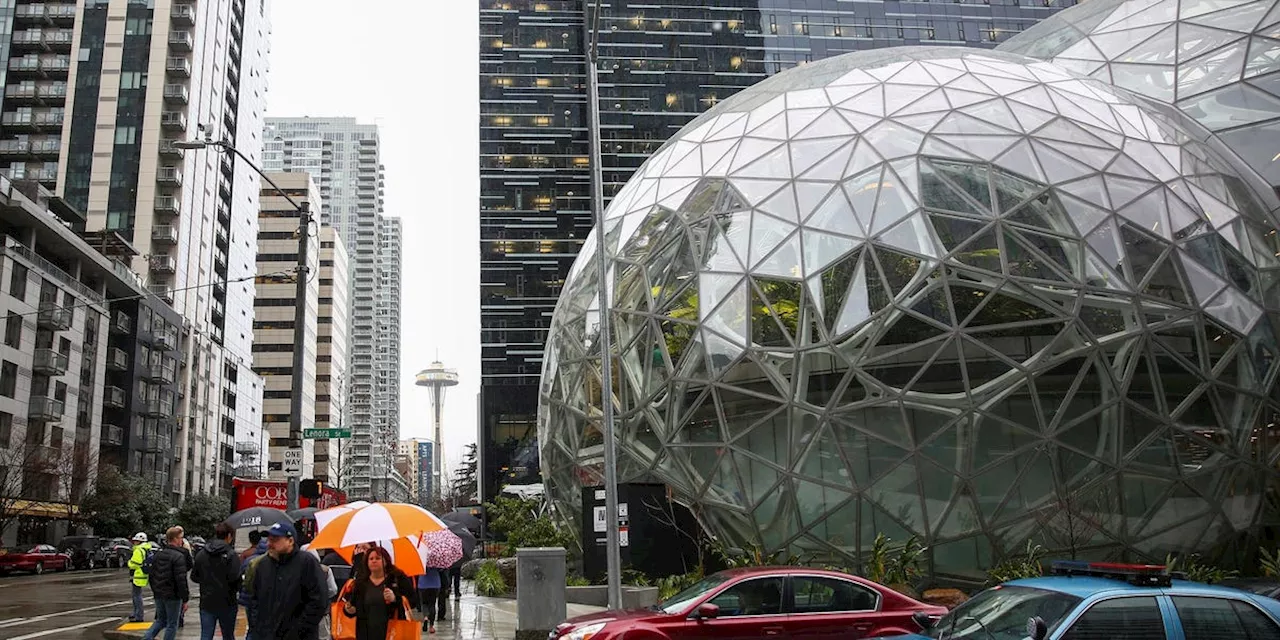 Amazon selects Zoom as main meeting app, launches Microsoft 365 tools