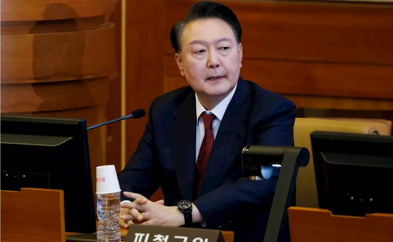 Presidente surcoreano quería impedir “dictadura legislativa”, asegura defensa; Yoon Suk Yeol es acusado de “insurrección”