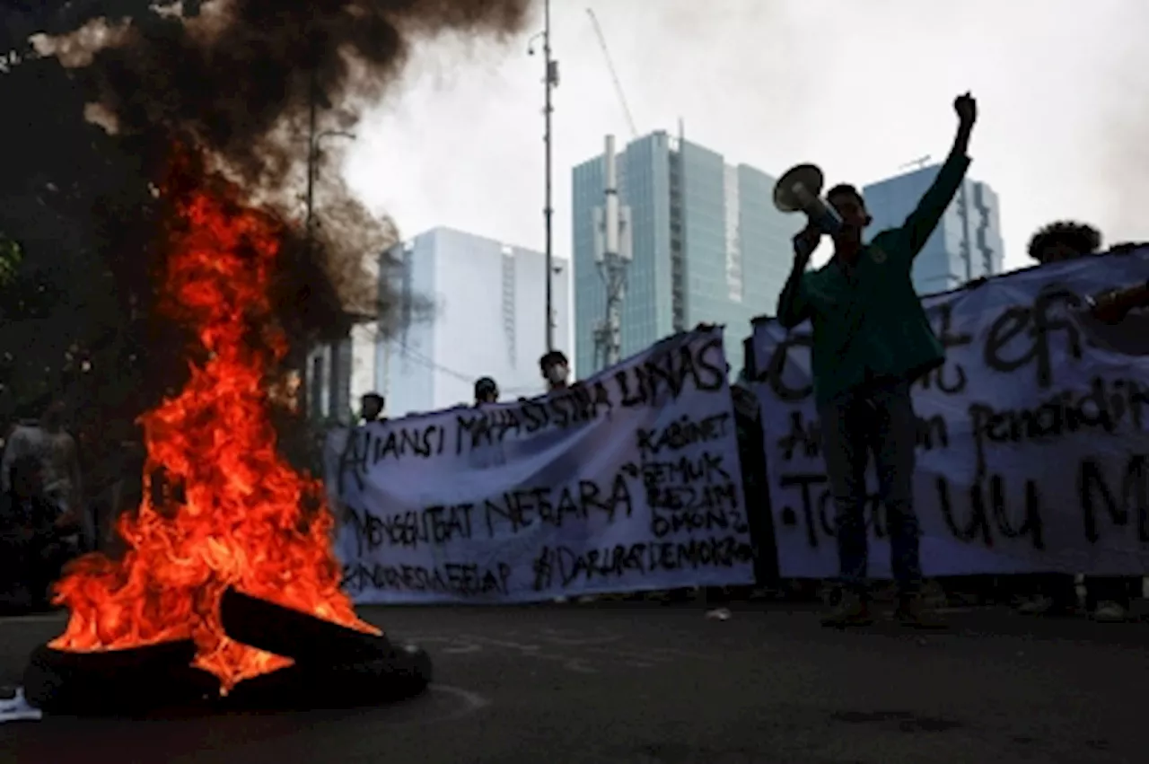 ‘Dark Indonesia’ protests sweep cities as students decry Prabowo’s funding cuts, military influence