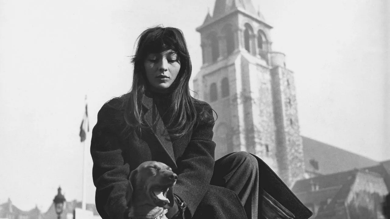 Paris by Paris: Un'Ode alla Ville Lumière
