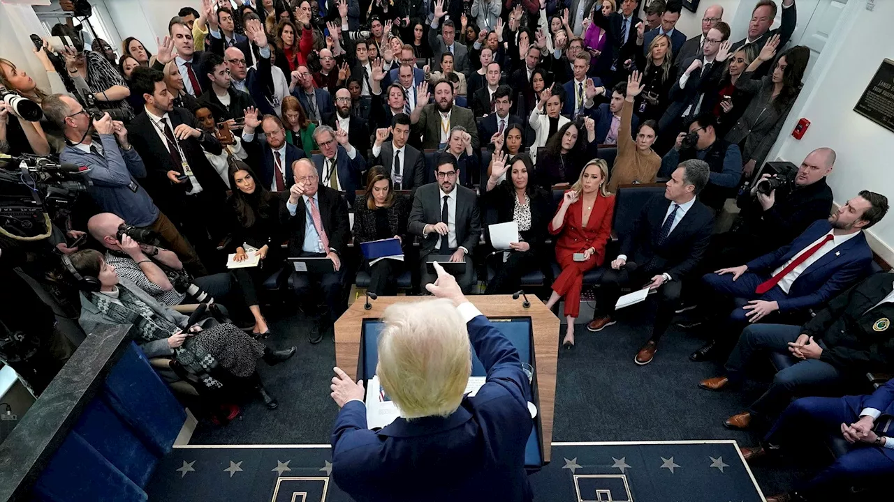 Nyhetsbyrå stämmer flera i Trumps team