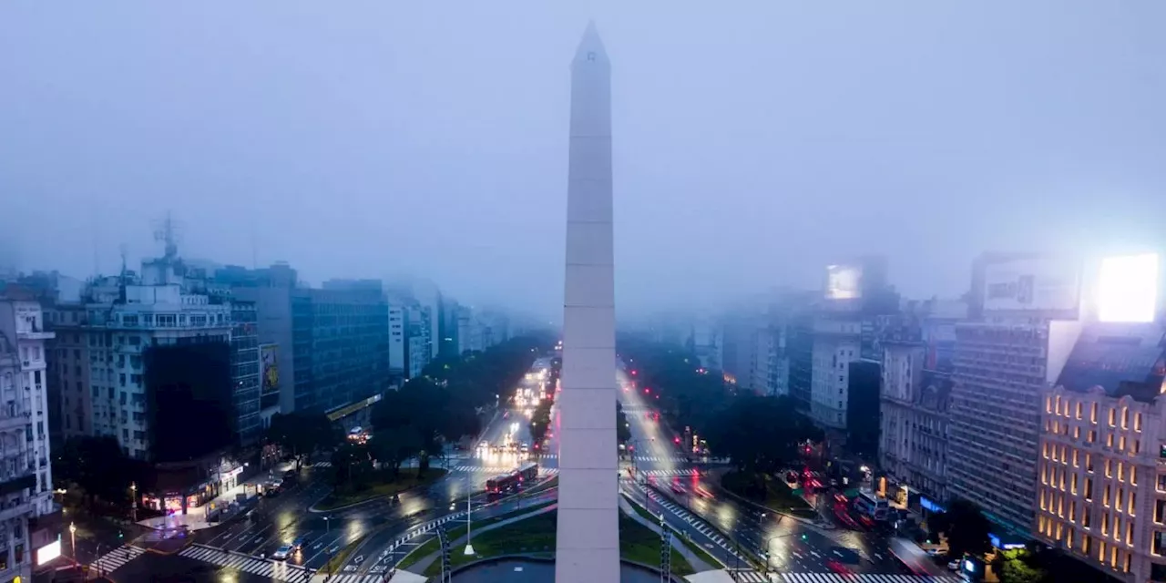 Obelisk in Buenos Aires mit Wünschen für Papst angestrahlt