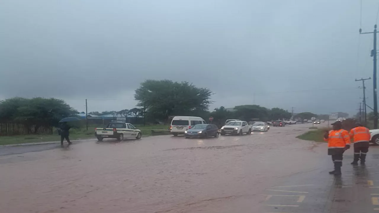 Search and Rescue underway in Klerksdorp after pedestrians swept away - SABC News