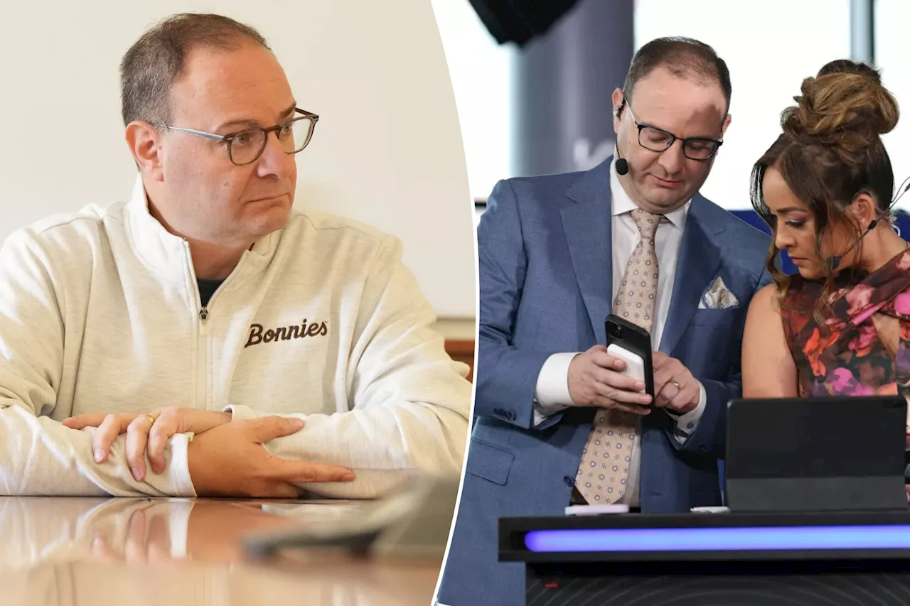 Adrian Wojnarowski auctioning old insider iPhones for St. Bonaventure NIL money