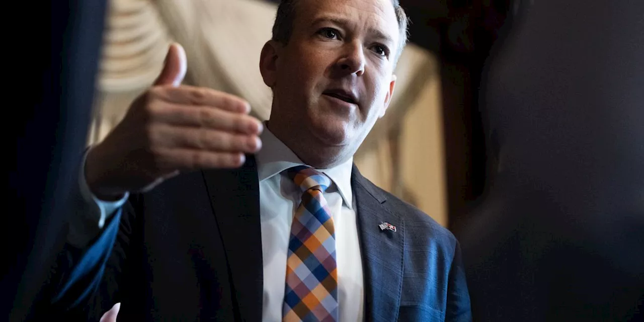 Ignoring 'Science and the Law,' Trump EPA Readies Chainsaw for Key Climate Finding