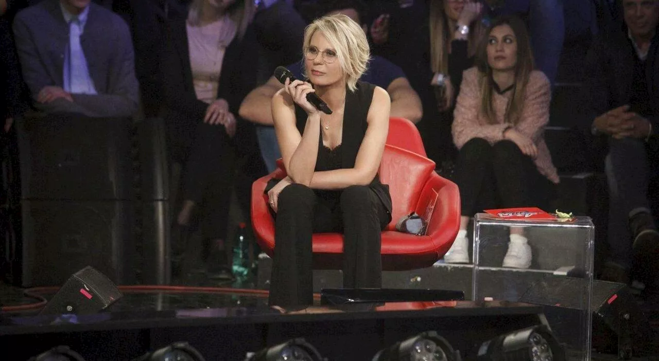 Amici 24 il Serale, Maria De Filippi cambia tutta la giuria? L'ipotesi Amadeus e gli altri 2 big scelti. L'ult