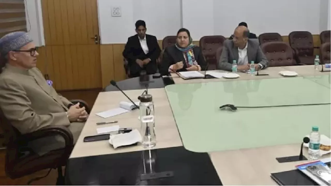 उमर अब्दुल्ला ने फिर छेड़ा Article 370 का राग, बीजेपी ने घेरा; कहा- ठीक से सरकार नहीं चला पा रहे हैं