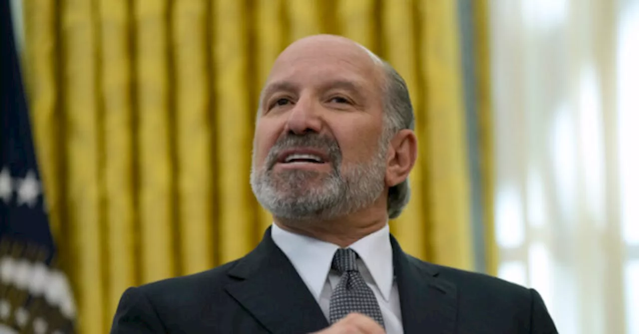 Commerce Sec’y: Postal Service Loses Money, Could Save by Doing Census, Social Security Work