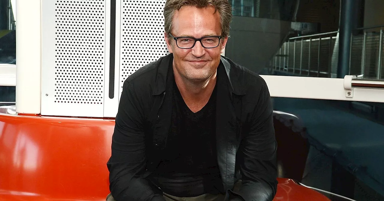 Matthew Perry foi injetado 27 vezes com cetamina pouco antes de morrer