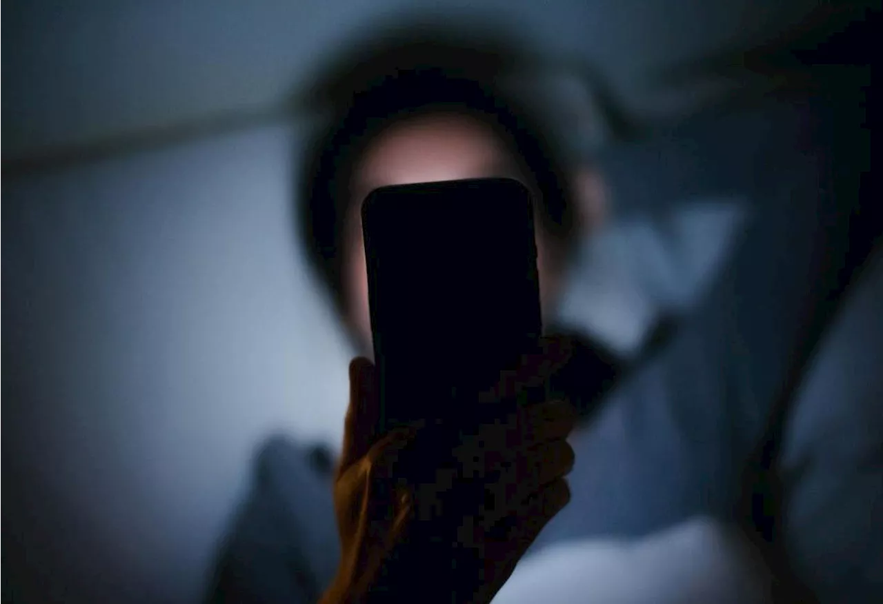 Police Warn iPhone, Android Users—Stop Using Messaging App