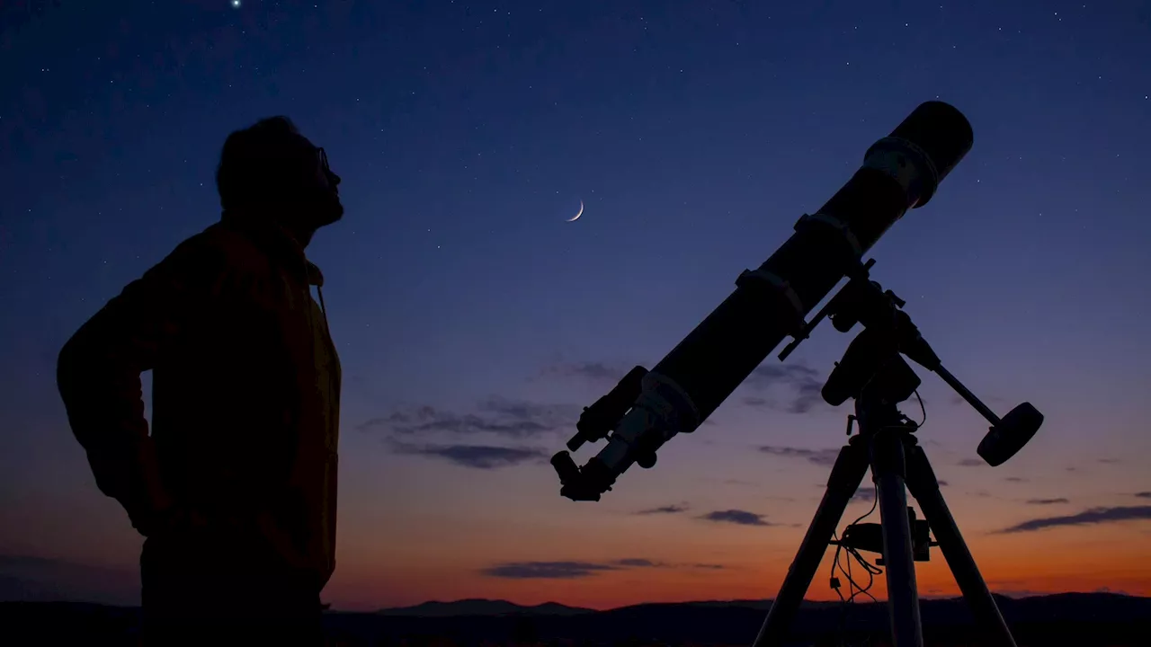Planet parade 2025: When and how to see tonight's planet alignment