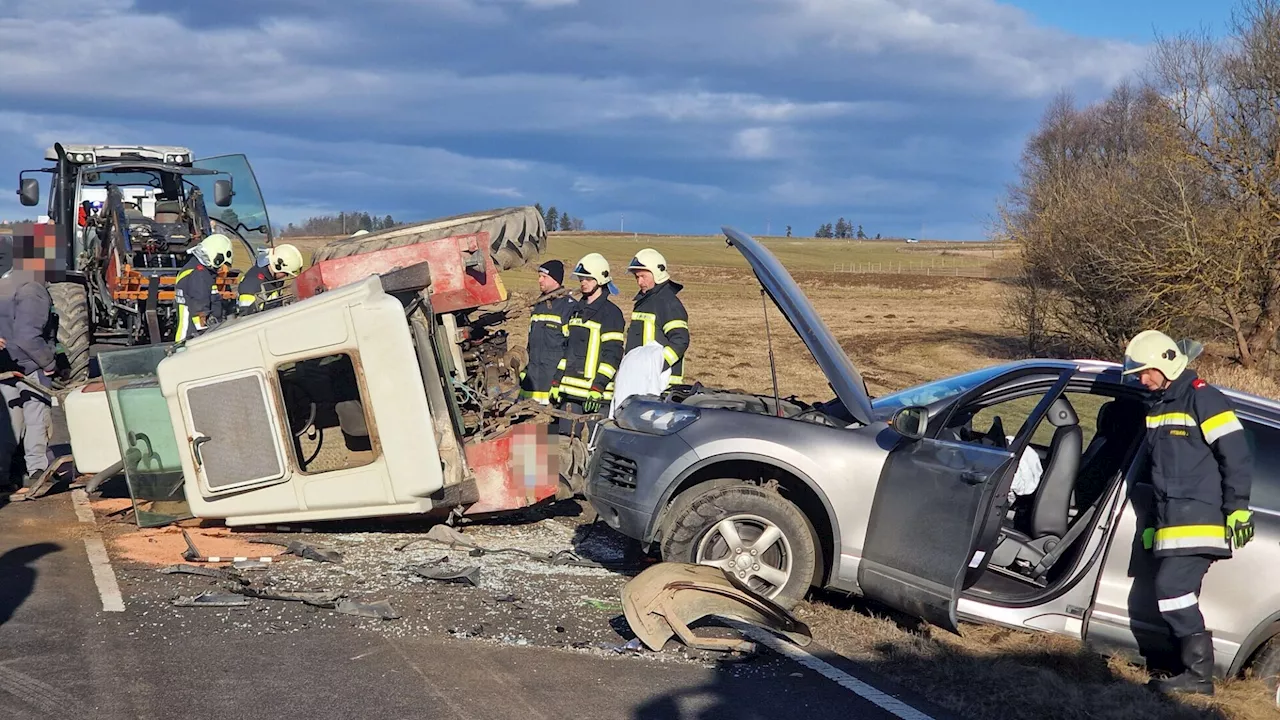 Mehrere Verletzte nach Crash zwischen Traktor und Pkw