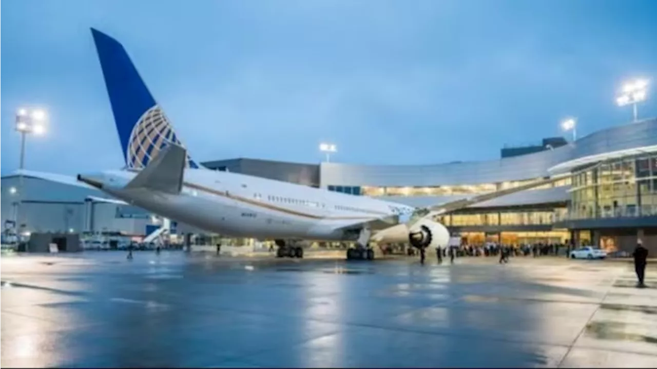 Houston to New York Flight Evacuated Due to Engine Fire