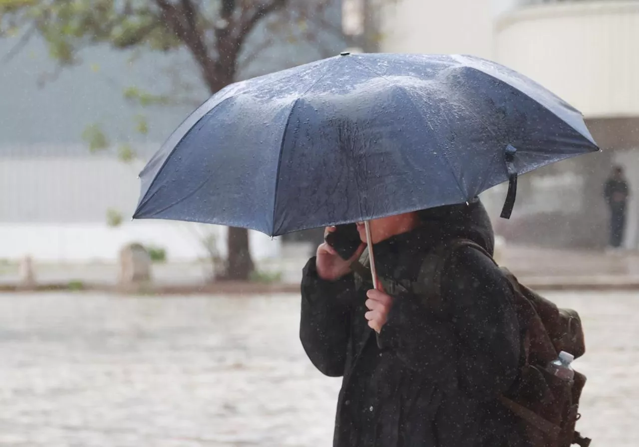 La Aemet lanza avisos por lluvia y nieve en estas zonas de España para el inicio de semana