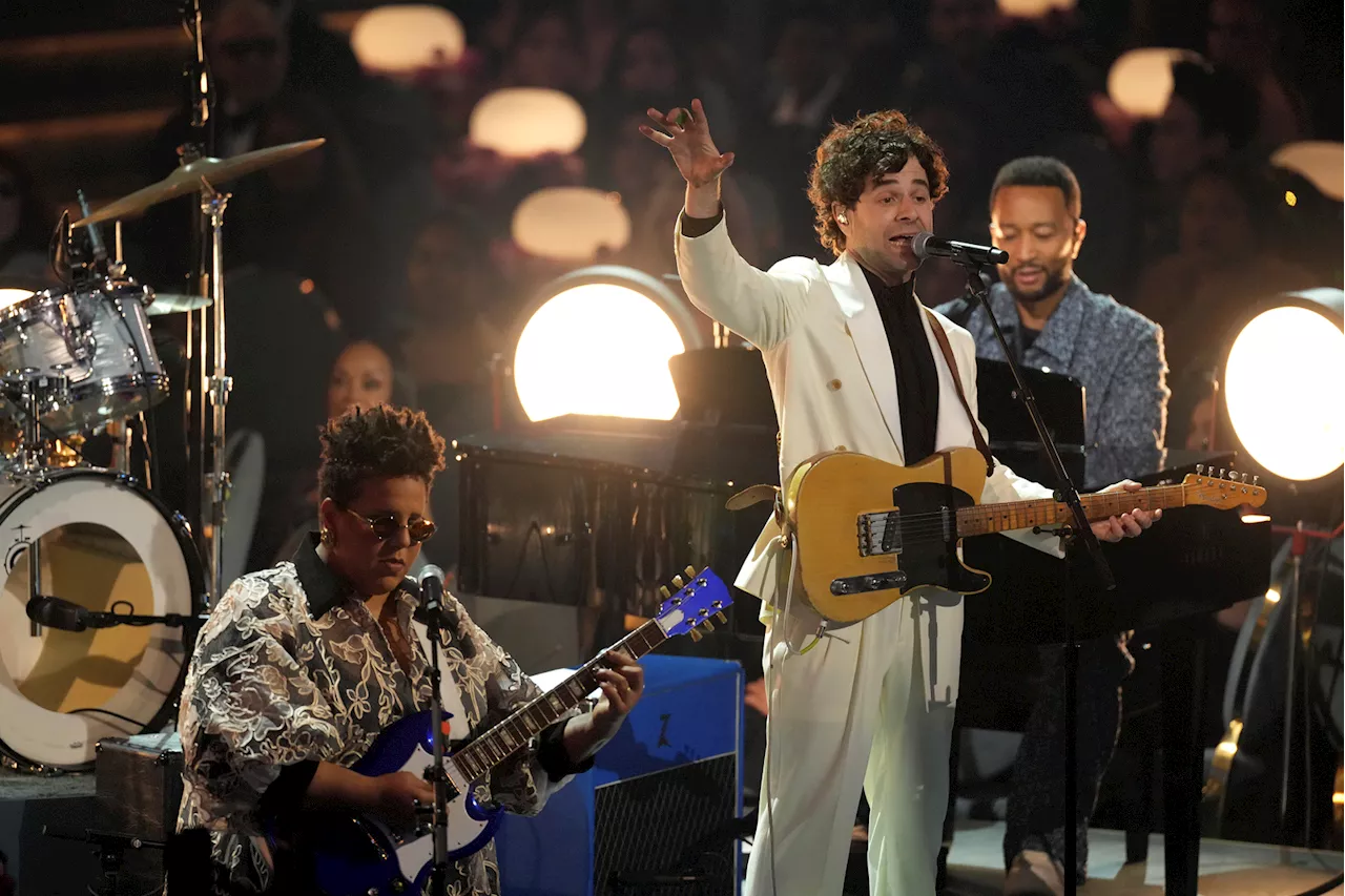 67th Grammy Awards highlight Los Angeles' resiliency after fires, local band performs 'I Love L.A.'