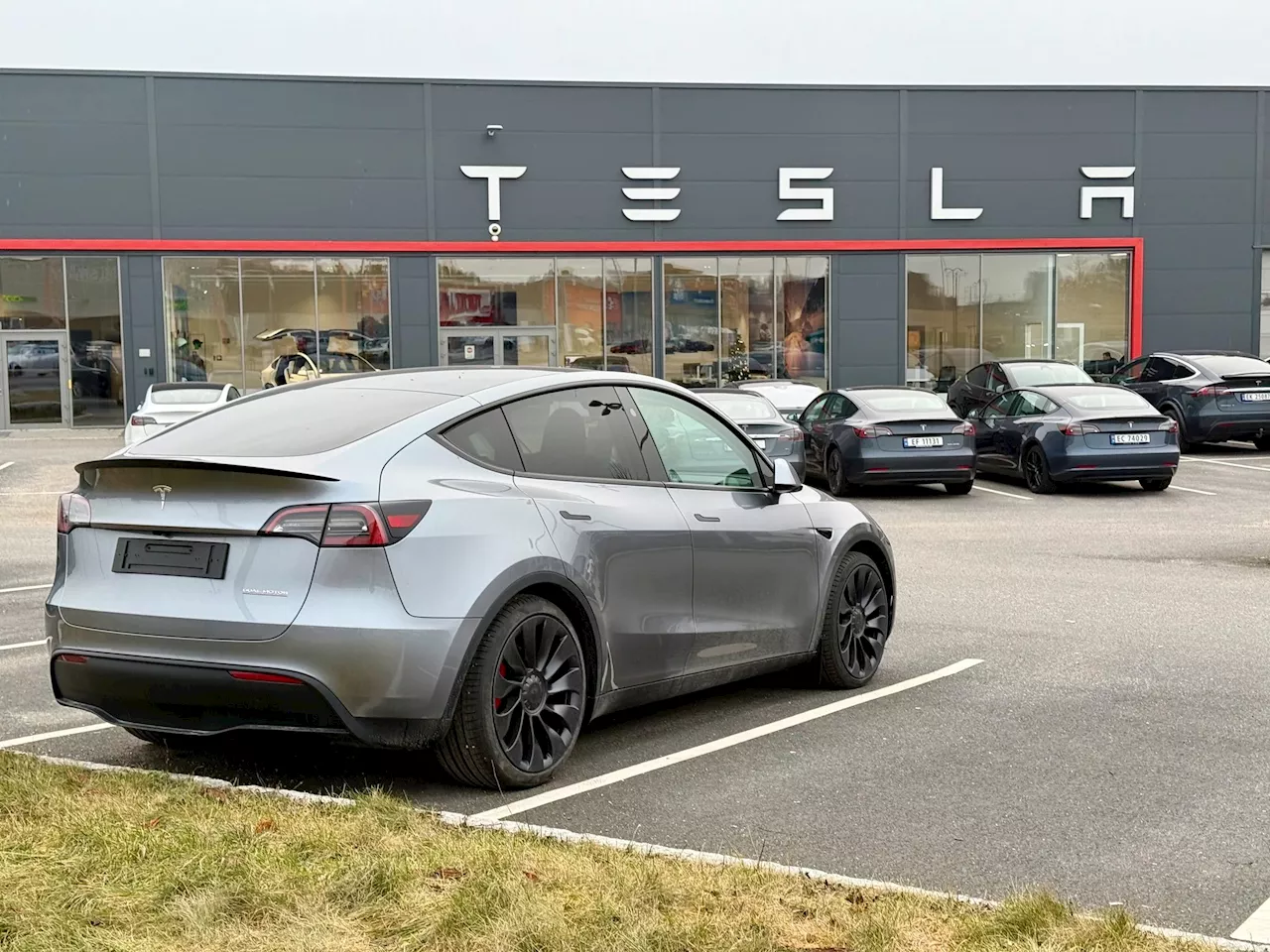 Nybilsalget i januar: Teslas bestselger skjøvet ned på listen