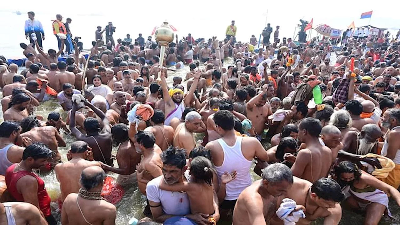 करोड़ों श्रद्धालुओं ने महाकुंभ में वसंत पंचमी का अमृत स्नान किया