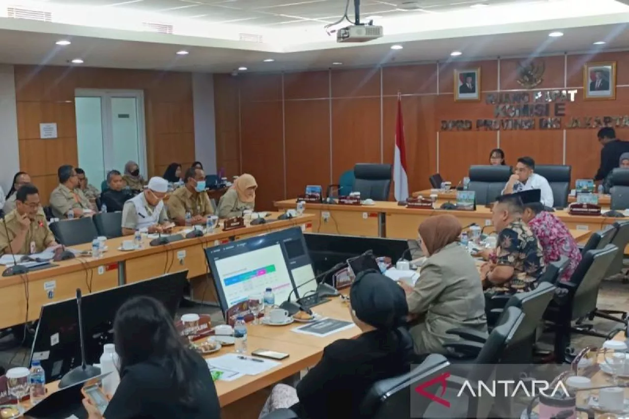 Komisi E DPRD DKI Minta Dinas Pendidikan CaBut Persyaratan Nilai 70 untuk Penerima KJP Plus