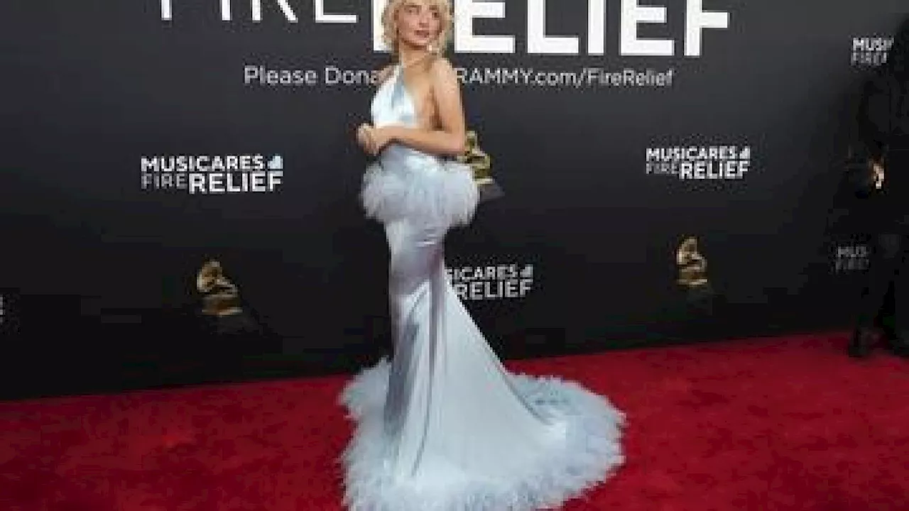 Roan, Carpenter, Ballerini, light up Grammy carpet