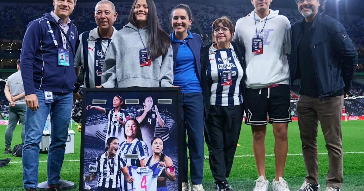 ¿Se va? Rayados homenajea a Rebeca Bernal por su trayectoria