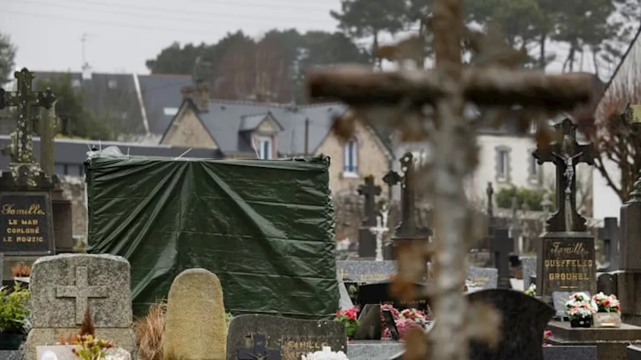 La Tombe de Jean-Marie Le Pen Profannée