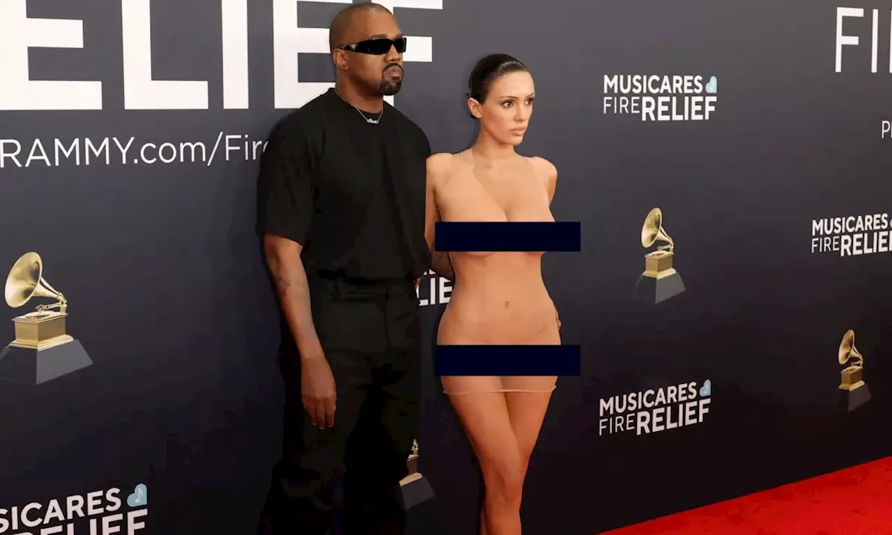 Bianca Censori y Kanye West generan controversia en la alfombra roja de los Grammy