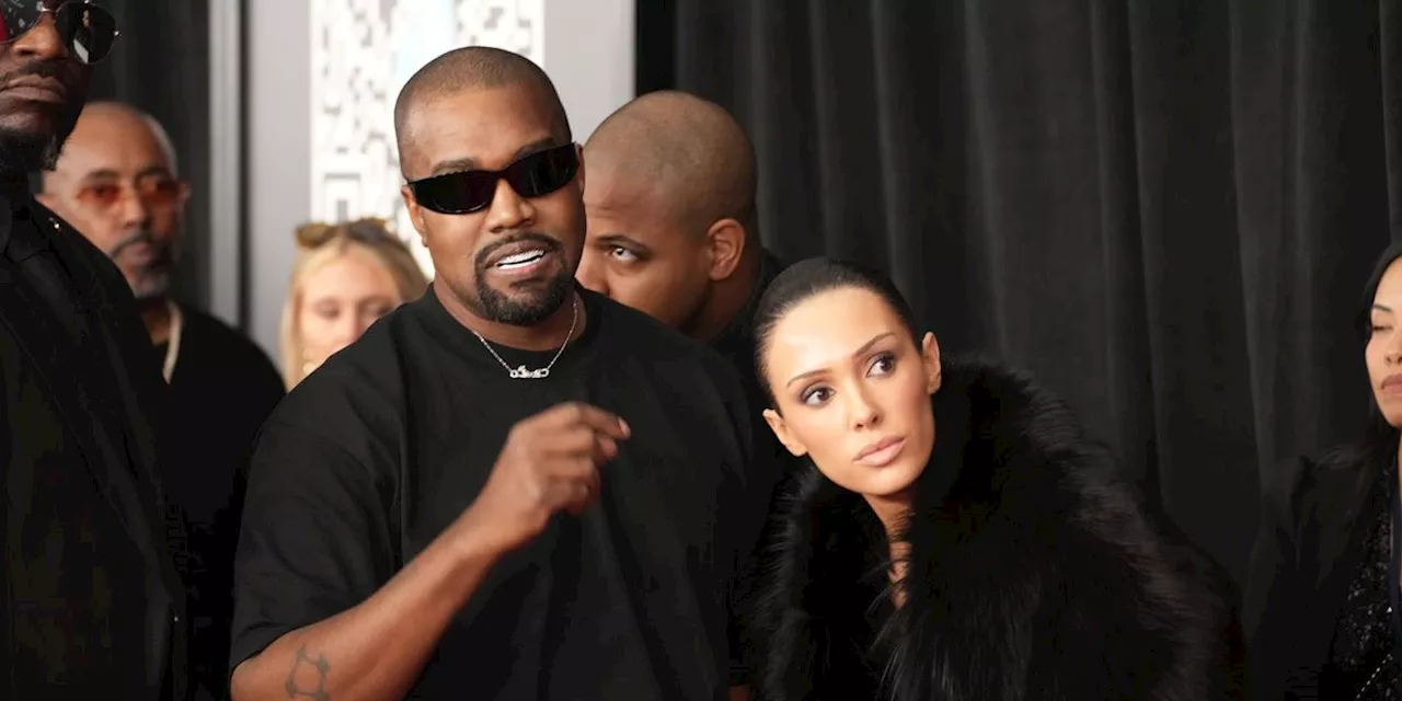 Kanye West e Bianca Censori Sbarcano sui Grammy, poi Scompare: L'Abito Trasparente e la Fuga Misteriosa