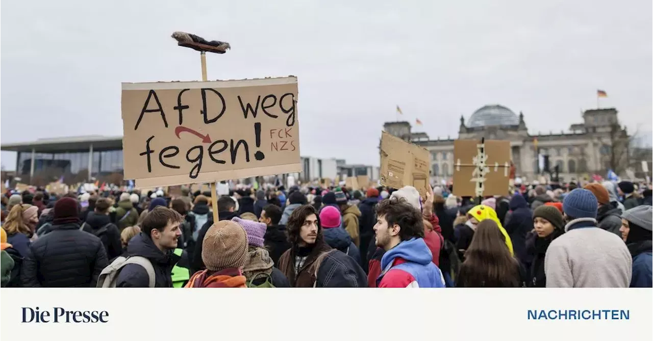 Mehr als 160.000 demonstrieren in Berlin gegen AfD und CDU-Kurs