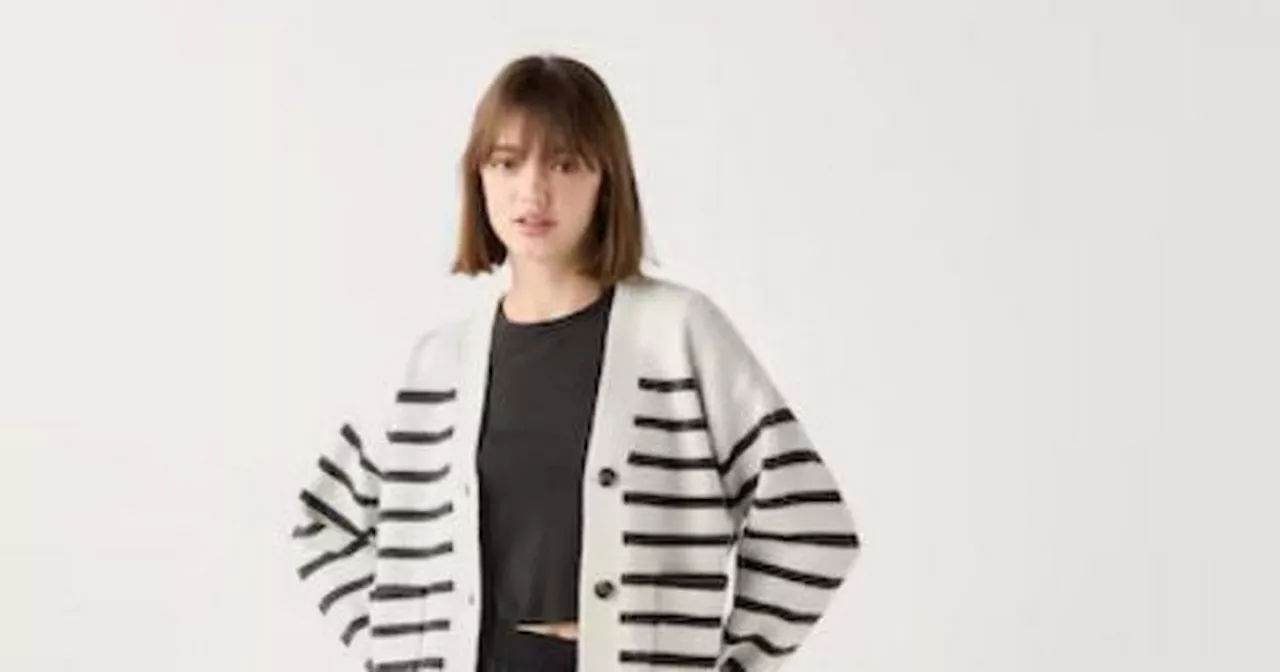 Uniqlo's Soufflé Yarn V Neck Cardigan is on Sale for £19.90