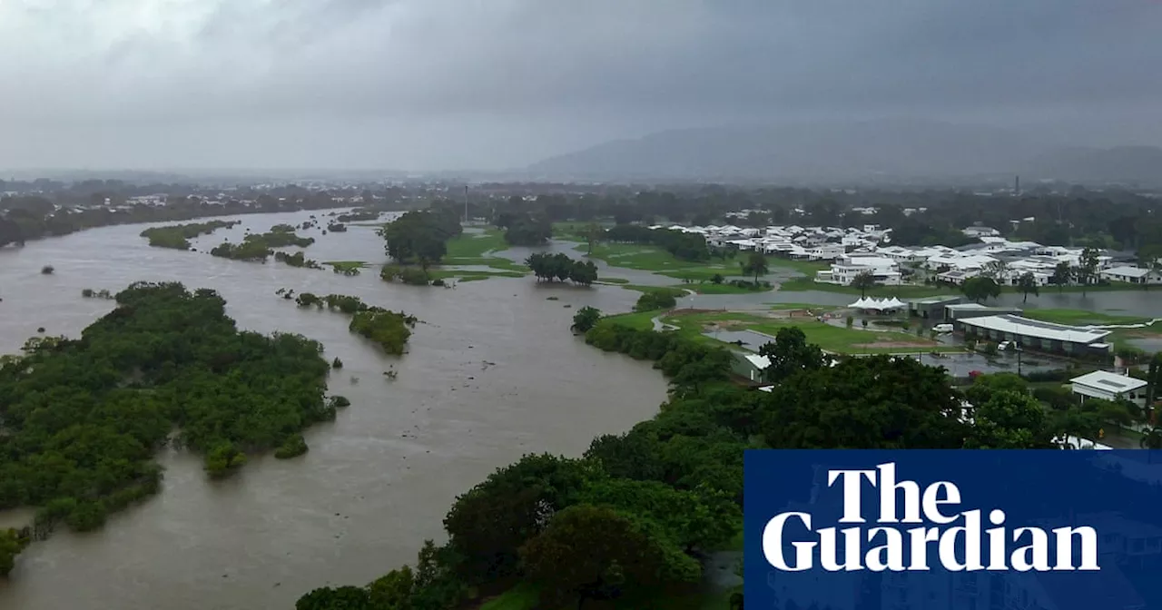 Queensland Floods: Bruce Highway Closed, Townsville Still Under Threat