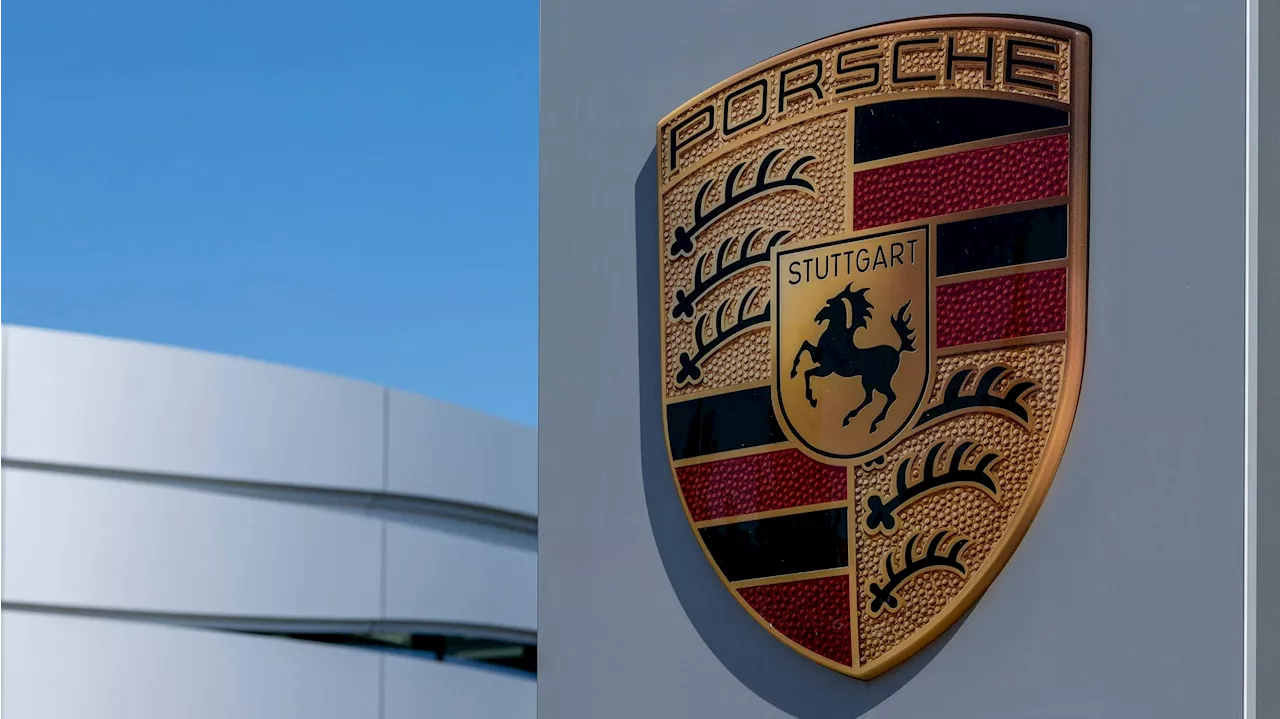 Krise bei Sportwagenhersteller - 'Blanke Panik': Porsche will Top-Manager loswerden