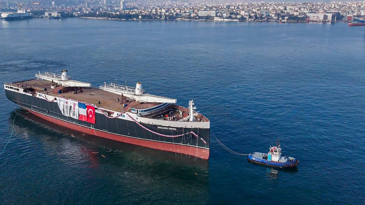 World’s longest: 450-feet cargo sail ship with 5,842 tons cargo capacity launched