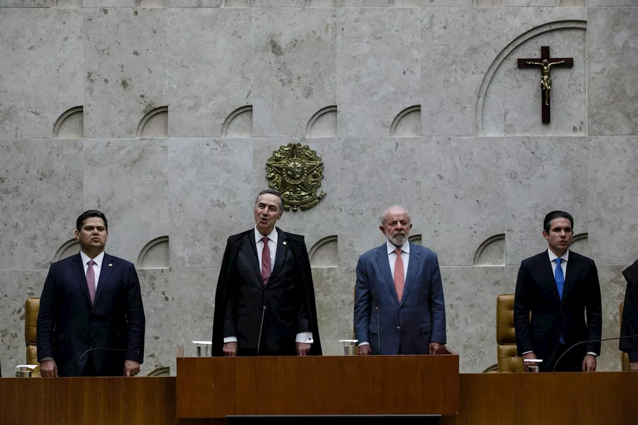 Barroso celebra volta do país à normalidade e diz que cabe ao STF decidir questões mais 'complexas e divisivas'