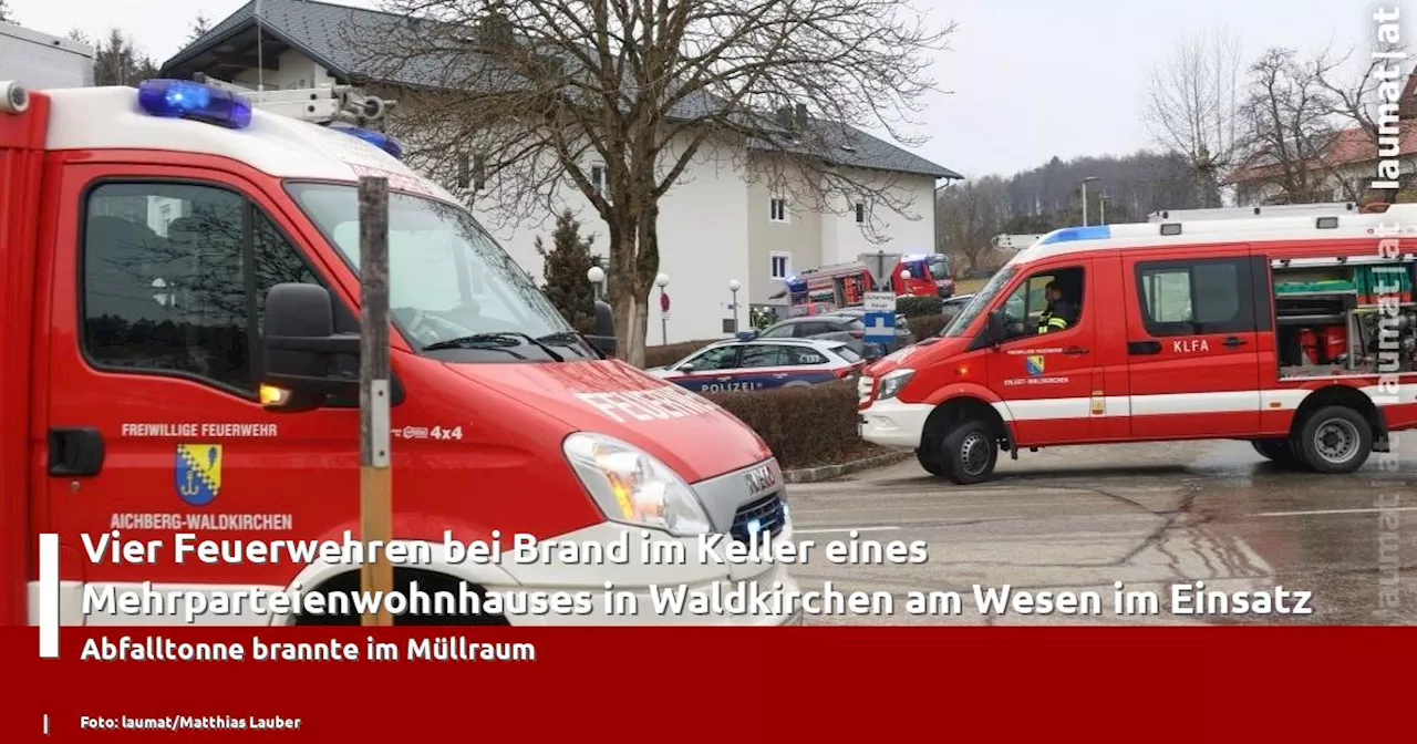 Vier Feuerwehren bei Brand im Keller eines Mehrparteienwohnhauses in Waldkirchen am Wesen im Einsatz