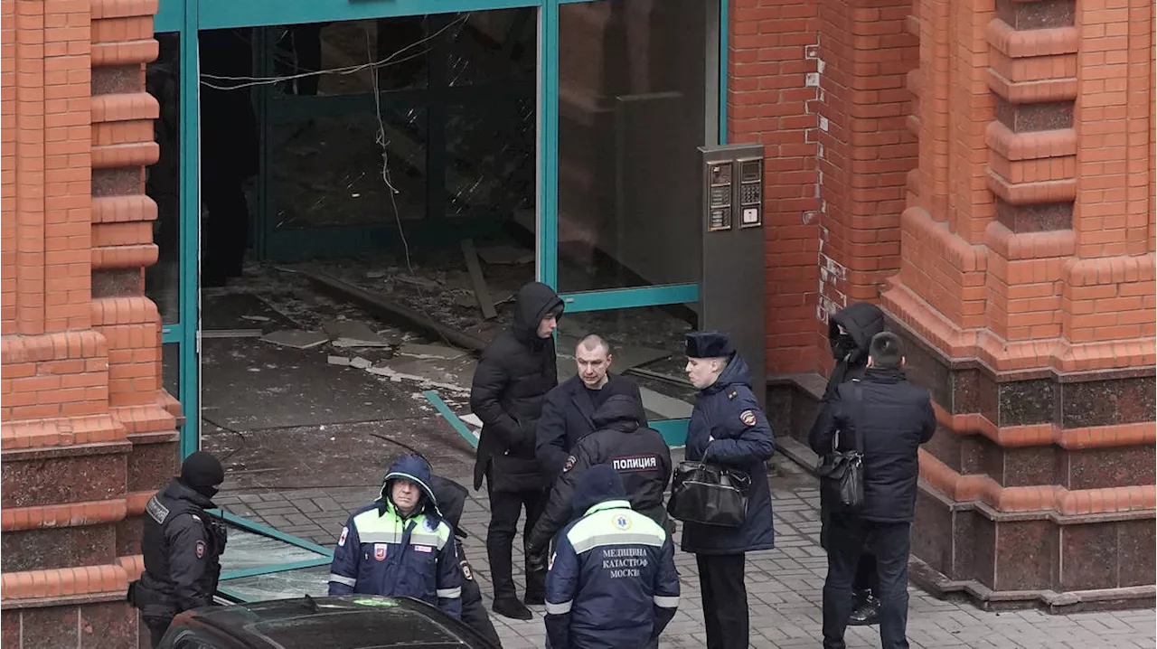 Pro-Russian Paramilitary Leader Killed in Moscow Bomb Blast