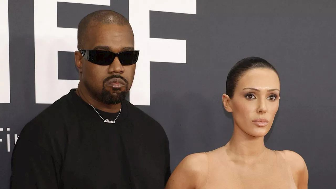 Kanye West Gandeng Bianca Censori yang Seperti Tak Berbusana di Grammy Awards 2025