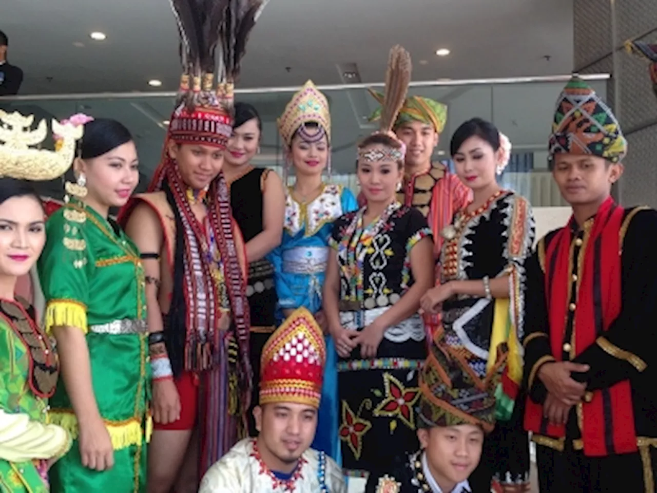 Make it like wearing batik: Think tank chief moots adding Sabah ethnic costume to official attire list to promote culture, identity