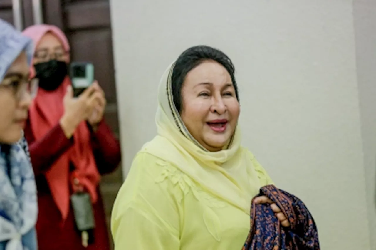 Rosmah Denies Divorce Claims Spread on Fake Facebook Account