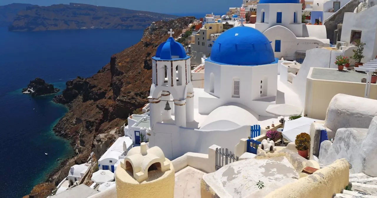 Greek airline adds extra flights from Santorini over earthquake fears