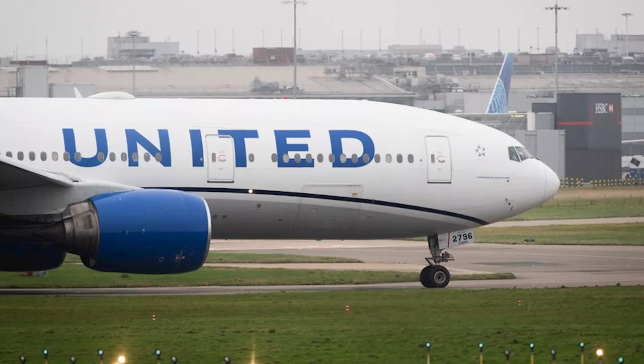 Un Avion United Airlines Prend Feu Pendant le Décollage à Houston