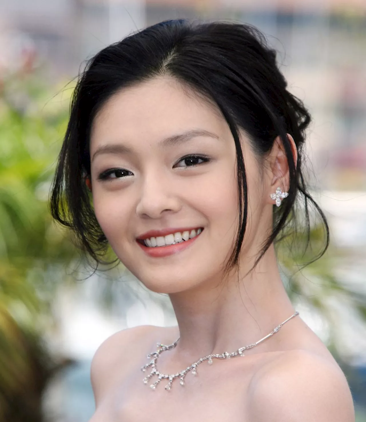 Taiwanese Star Barbie Hsu Dies at 48 from Pneumonia