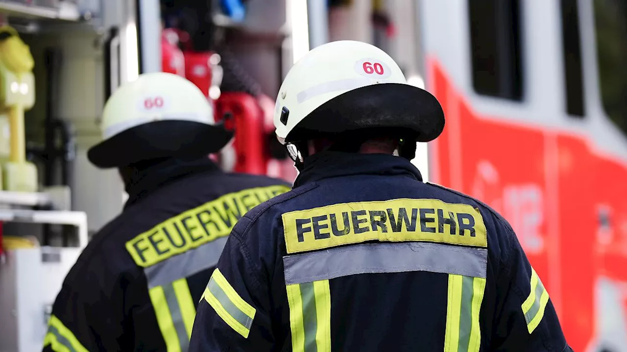 Feuer in Flüchtlingsunterkunft Flensburg: Sicherheitsmitarbeiter rettet Bewohner und leidet Rauchgasvergiftung