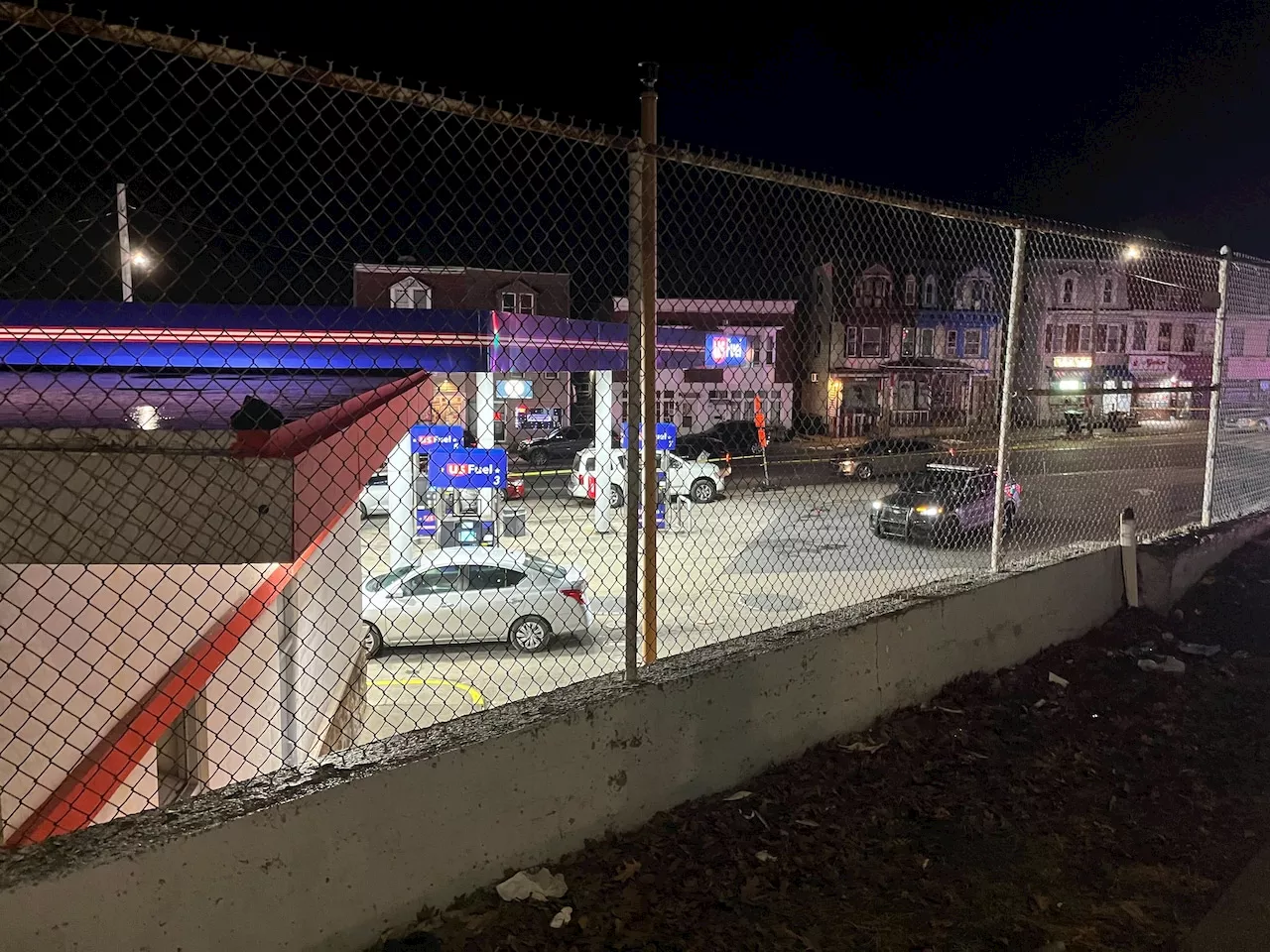 Harrisburg police respond to shooting at gas station food market