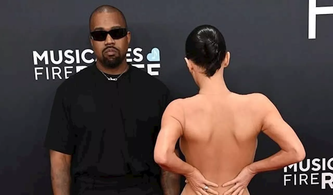 ¿Bianca Censori y Kanye West desafiaron los límites en los Grammy 2025?