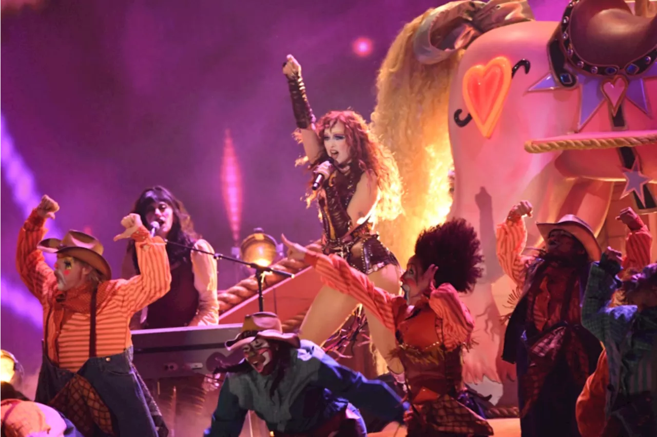 Chappell Roan Brings an Actual Pink Pony to the 2025 Grammys Stage