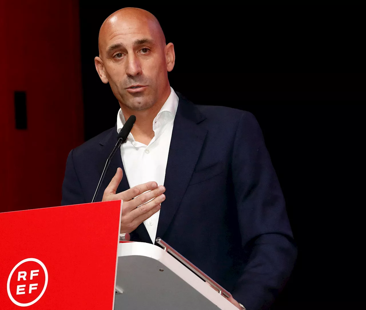 Baiser forcé de Luis Rubiales : quels sont les enjeux du procès qui s'ouvre aujourd'hui ?