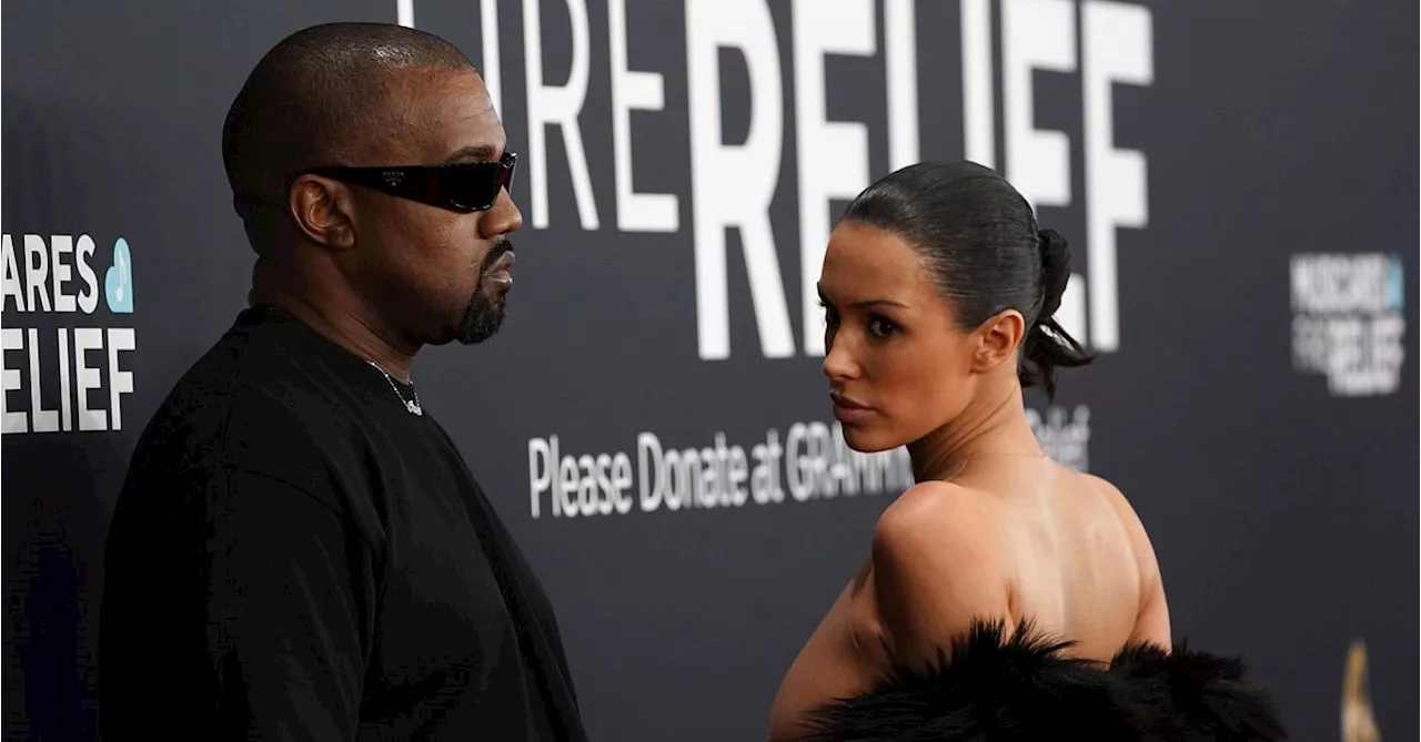 Kanye Wests fru Bianca Censori bjöd på nakenchock under Grammygalan