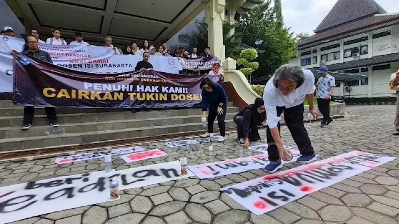 Dosen ASN ISI Surakarta Gelar Aksi Damai untuk Menuntut Pencairan Tukin