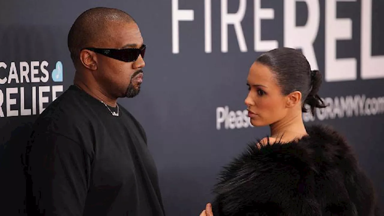 Kanye West dan Bianca Censori Curi Perhatian di Grammy Awards 2025